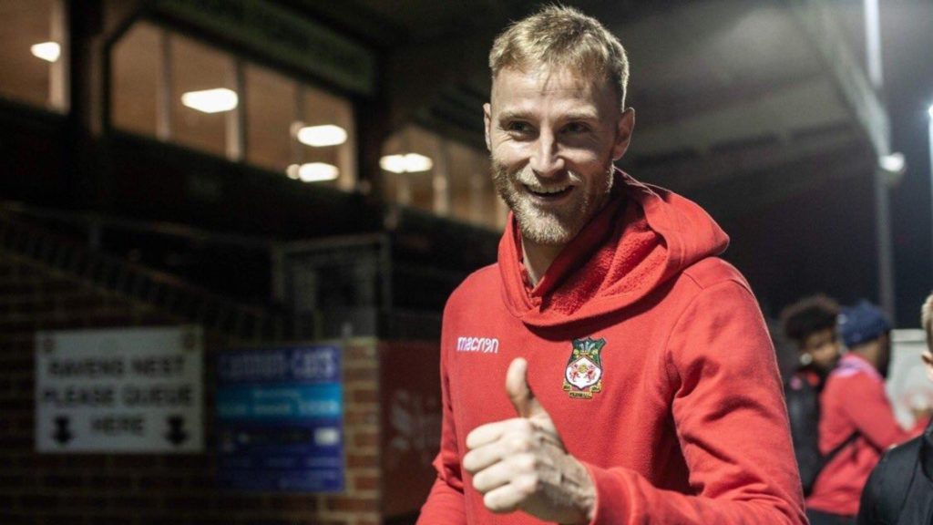 rob lainton contrato wrexham