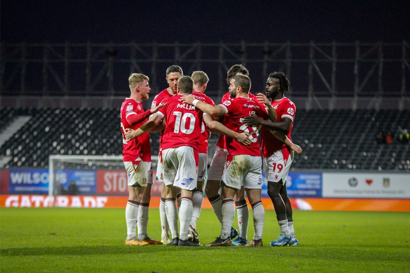 Transmissão ao vivo de Wrexham vs Yeovil: Como assistir o jogo da segunda  rodada da FA Cup online 