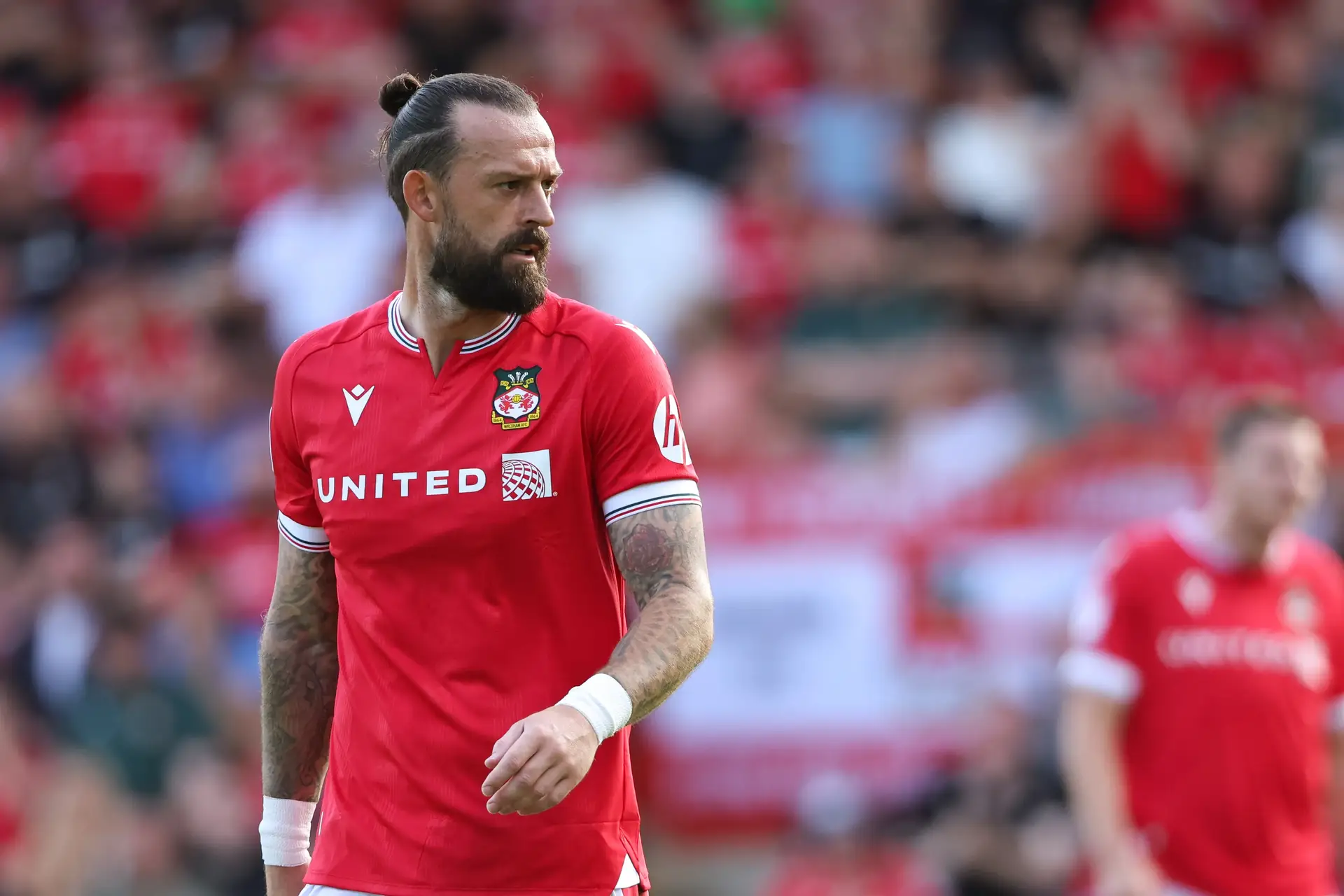 steven fletcher renovacao wrexham afc